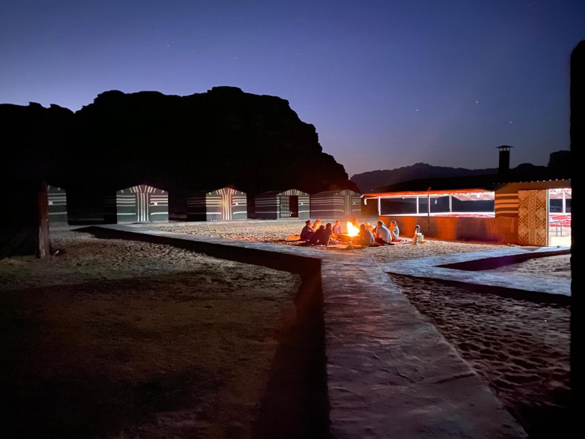 Bedouin Memories Camp Bed & Breakfast Вади Рум Екстериор снимка