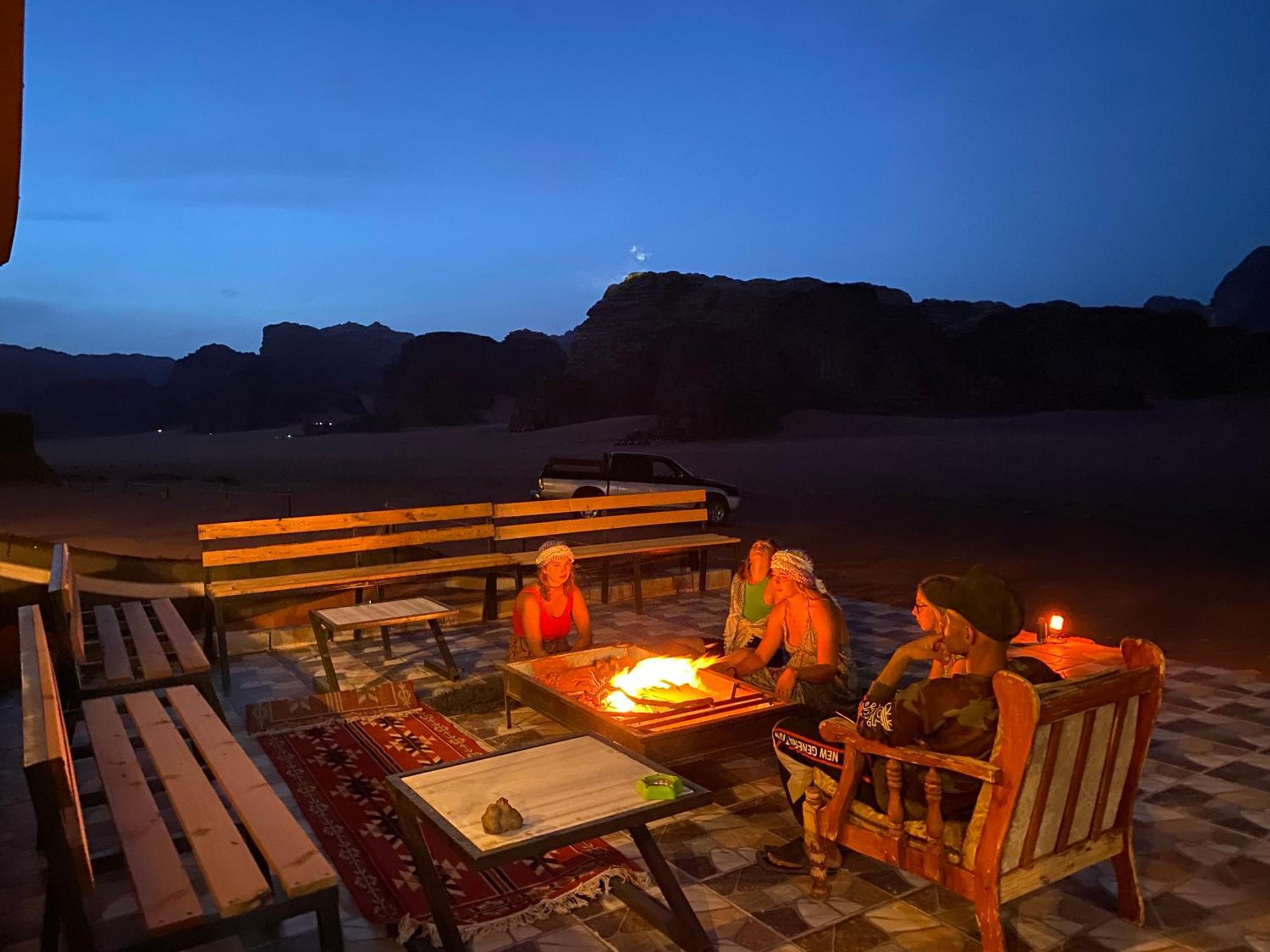 Bedouin Memories Camp Bed & Breakfast Вади Рум Екстериор снимка