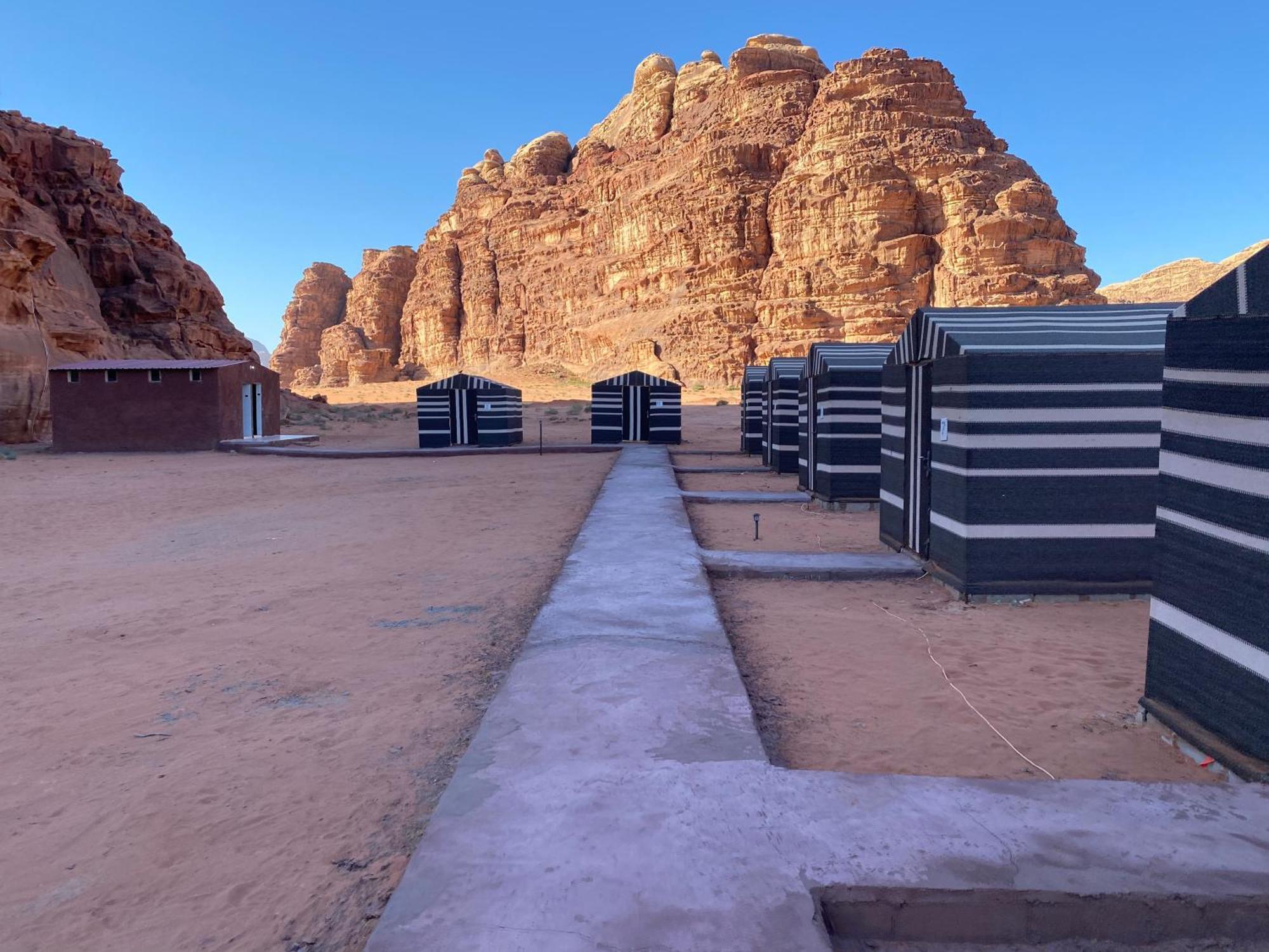 Bedouin Memories Camp Bed & Breakfast Вади Рум Екстериор снимка